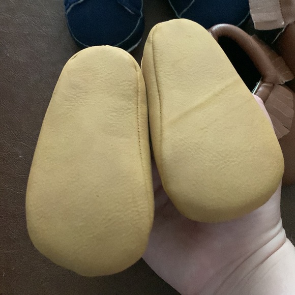 Baby size 1 shoes lot - Picture 2 of 3